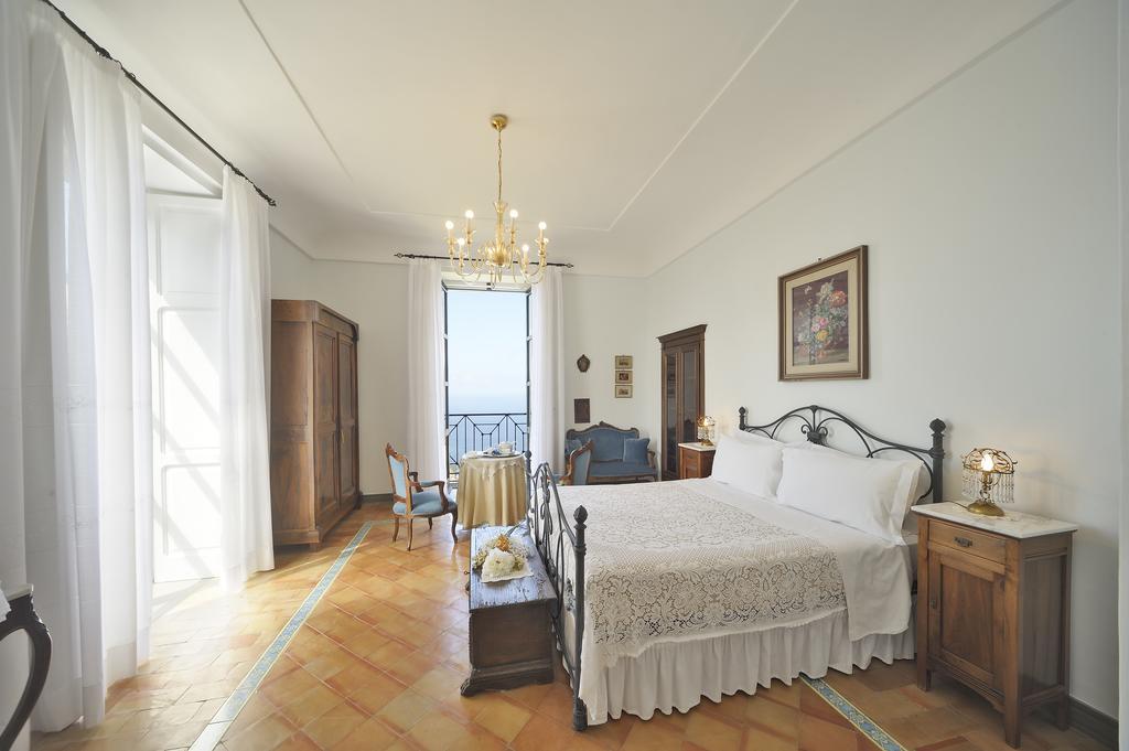 Ferienwohnung Residenza Matarazzo E Le Sue Soffitte Castellabate Zimmer foto